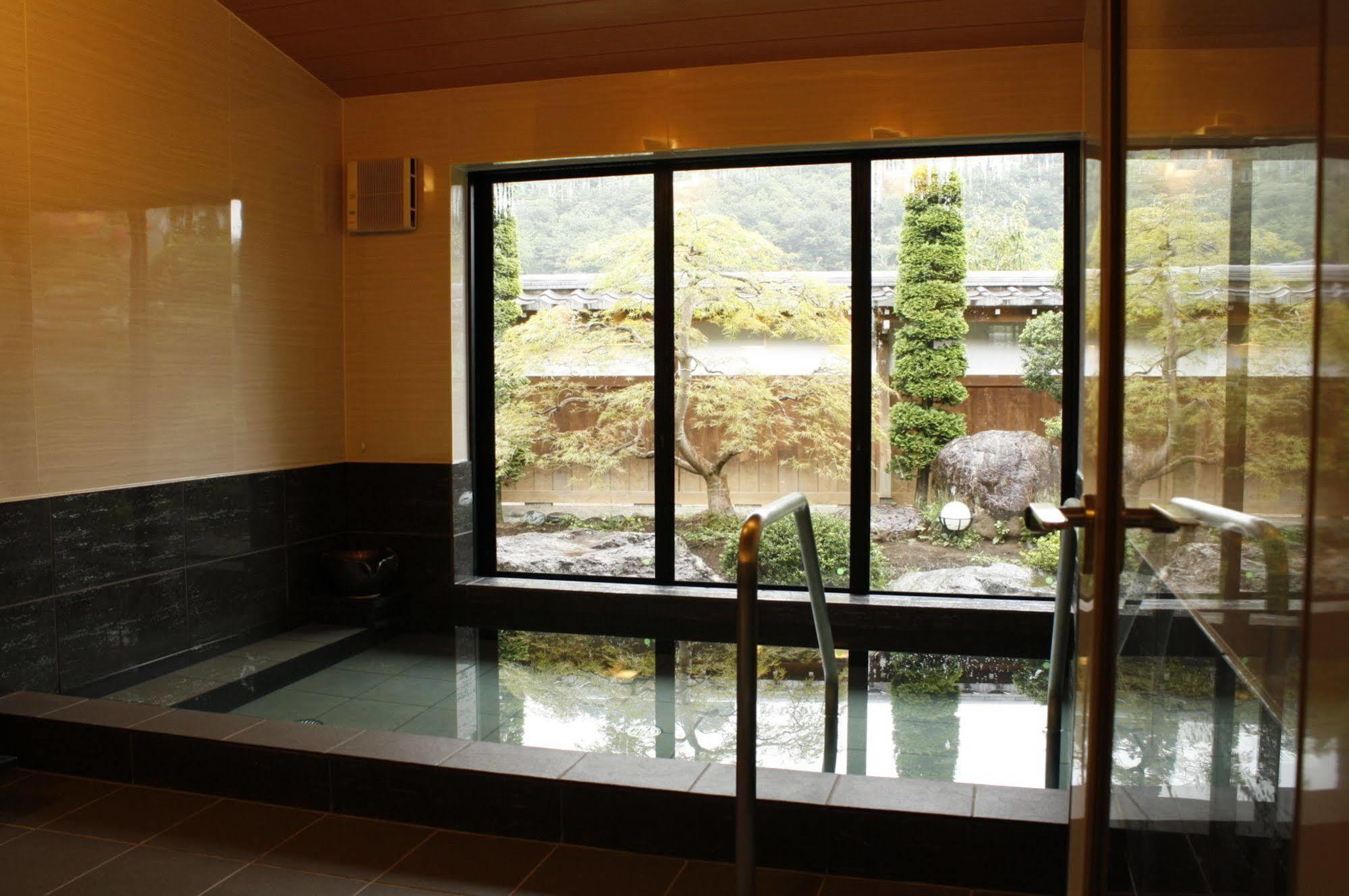 ホテル 農家屋敷 宮本家 小鹿野町 エクステリア 写真